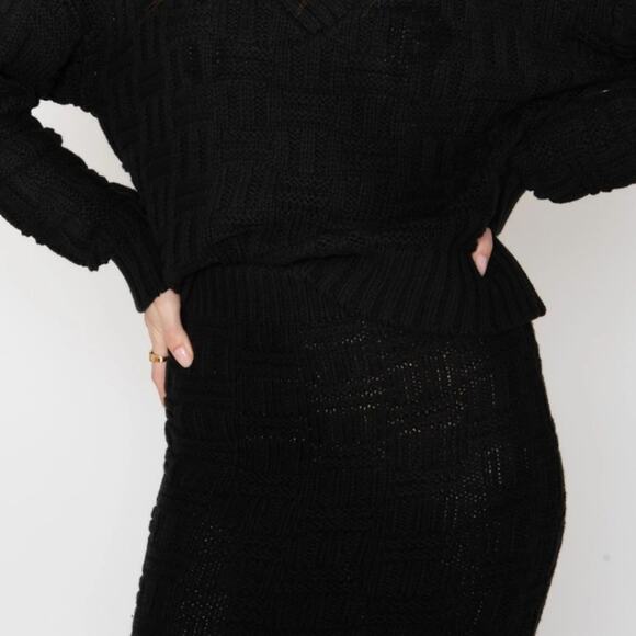 NEW Callahan by Revolve Tony Basketweave Chunky Knit Midi Skirt - Black - Size L - Picture 3 of 11